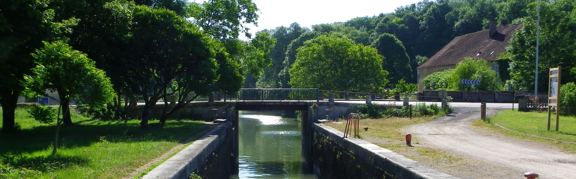 La commune de Coulanges-sur-Yonne vous souhaite la bienvenue